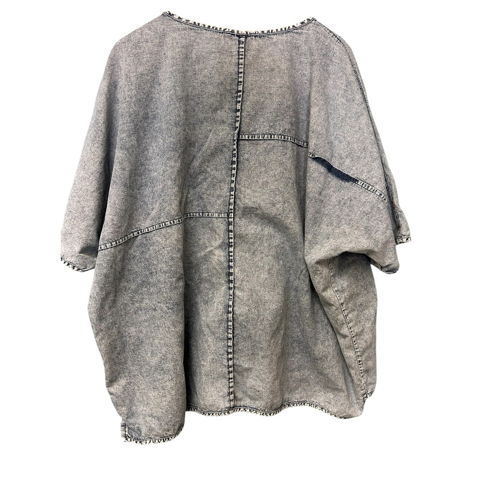 Zenana 1X Boutique Style Chambray Denim Look‎ Dolman Sleeve Hi-Low Blouse - Picture 3 of 11